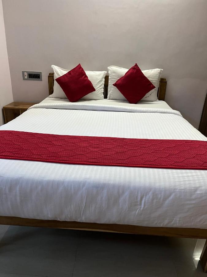 Tulip Villa 3Bhk 2Bhk And 1Bhk Located Near Chunnambar Boat House And Paradise Beach Purnankuppam Экстерьер фото